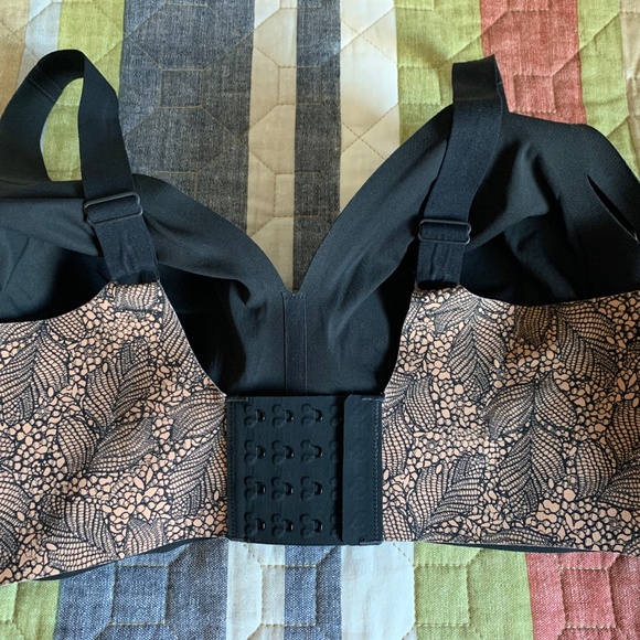 NWOT - Evelyn & Bobbie Wireless Starlight Plunge - Black Lace Pattern - XL - Picture 5 of 5